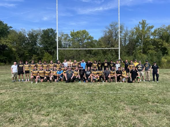 Mizzou old boys and current players together after the alumni match in autumn 2025