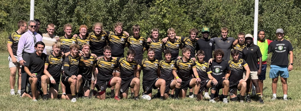 The 2026 Mizzou Rugby squad and coaches lined up for a team photo in front of the posts after the Drury match